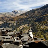 Le village de Grimentz dans le val d'anniviers est photographie ce mercredi 28 octobre 2009.